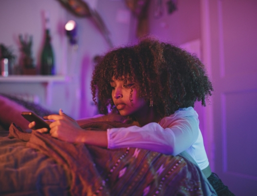 How Social Media Shapes Teen Self‑Esteem, Identity, and Emotion Regulation
